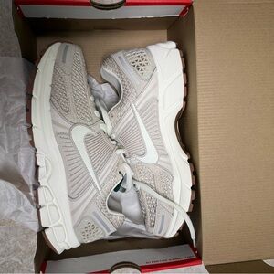 Nike Zoom Vomero 5 Women’s